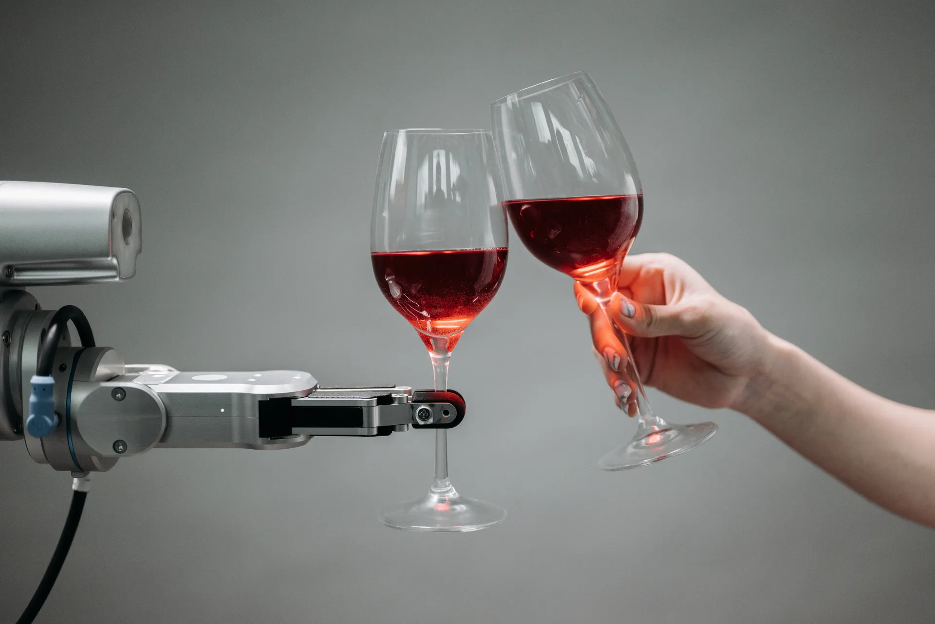 AI in the wine world: replacement or integration of sommeliers?