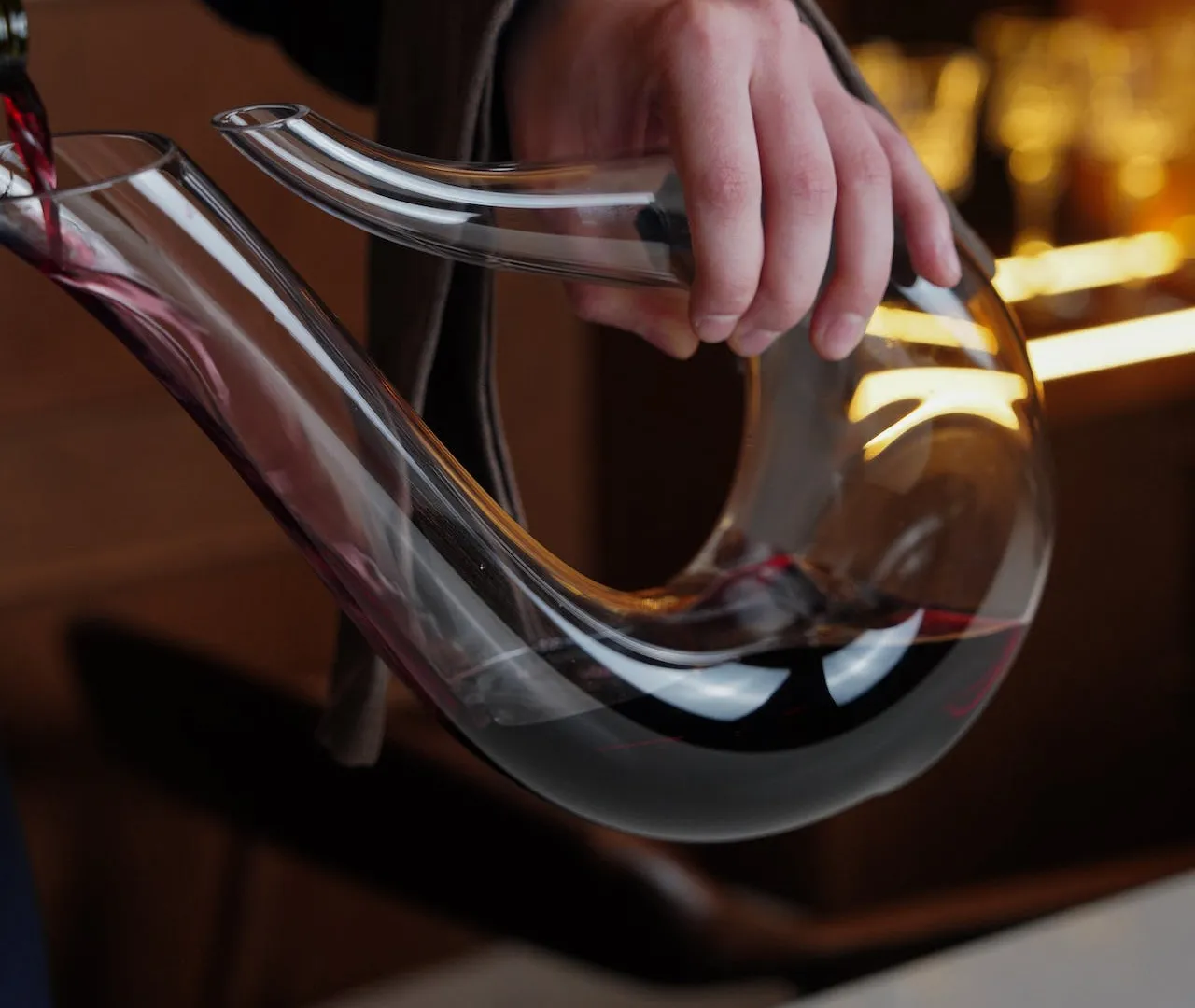 Tannino: un'introduzione al gusto strutturato e complesso del vino tannico